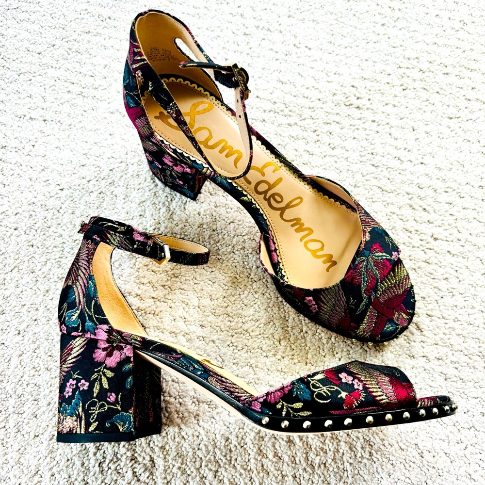 Sam Edelman Women's Floral Block Heel Sandals - Black and Pink Susie